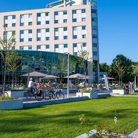 Best Western Plus Flatonia Inn Buitenkant foto